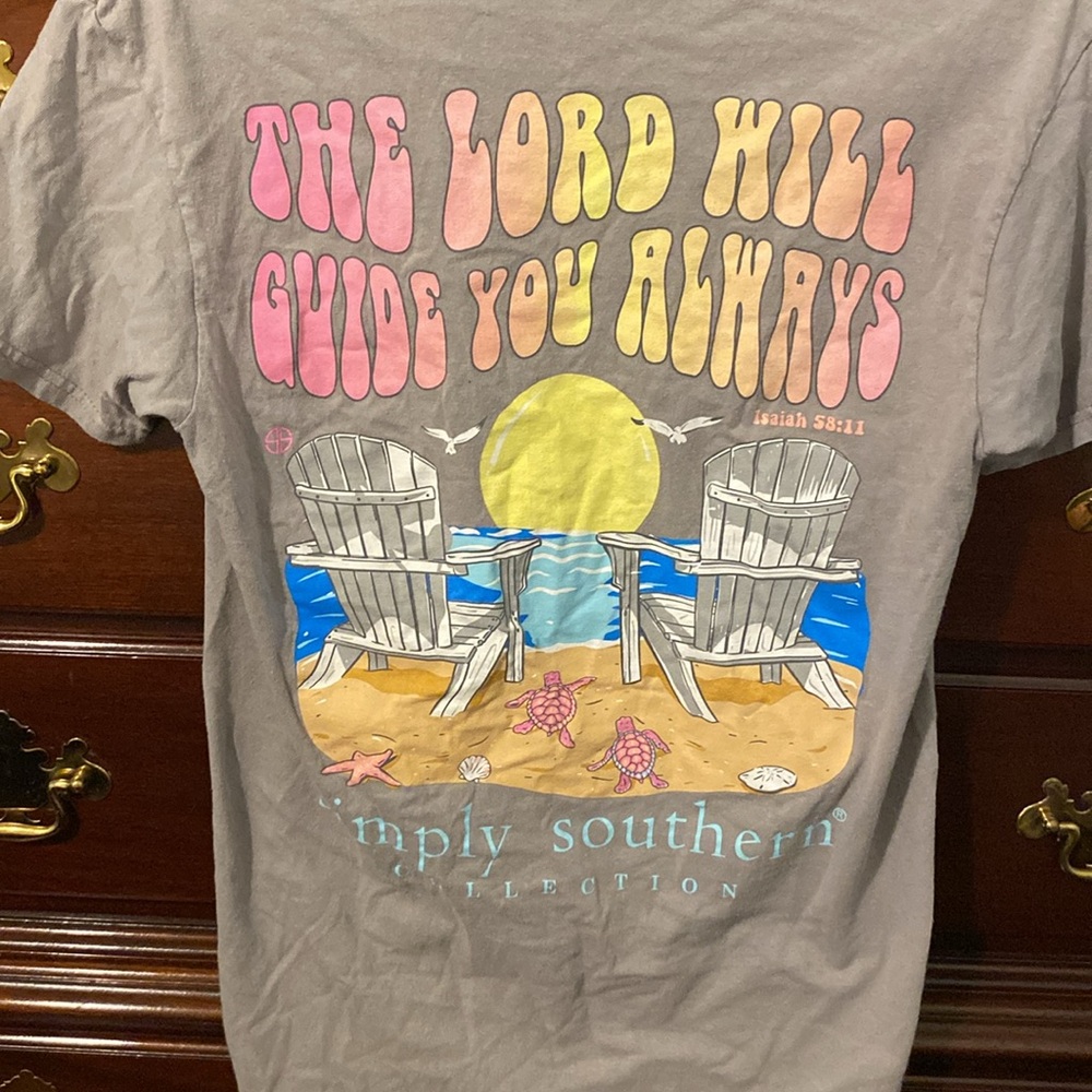 Simply southern t-shirt size small